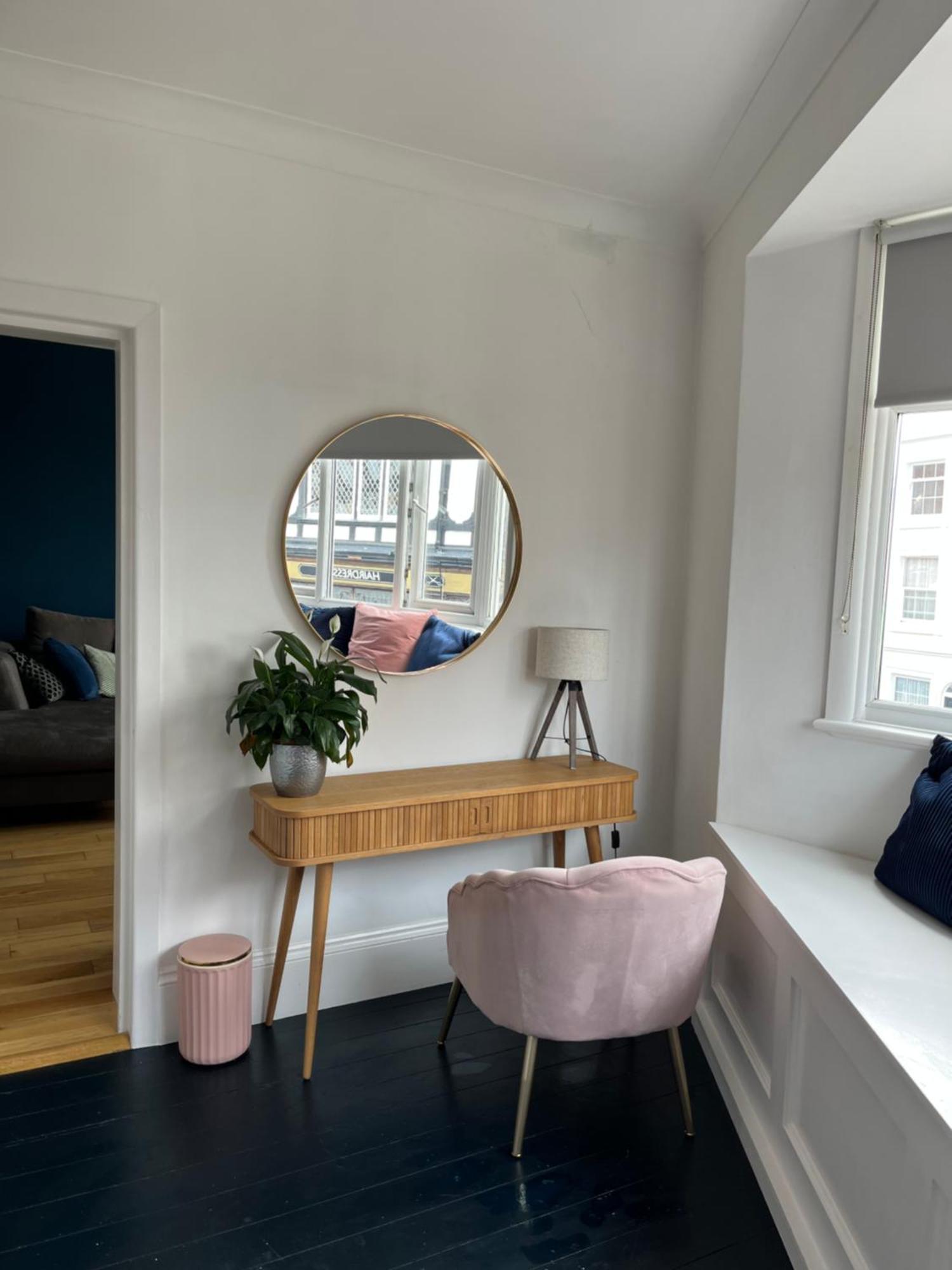 The Clock Tower Apartment - Spacious, Modern, 2 Bed Room Apartment , Southsea With Free Parking - Sleeps 4 Portsmouth Exterior foto